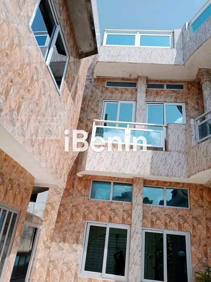 belle-villa-a-vendre-a-cotonou-fidjrosse-big-3